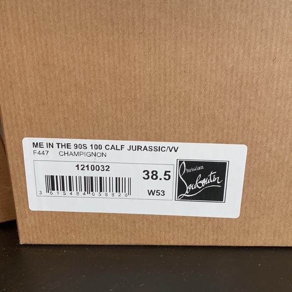 Christian Louboutin Me in the 90’s in champagne - Picture 6 of 8